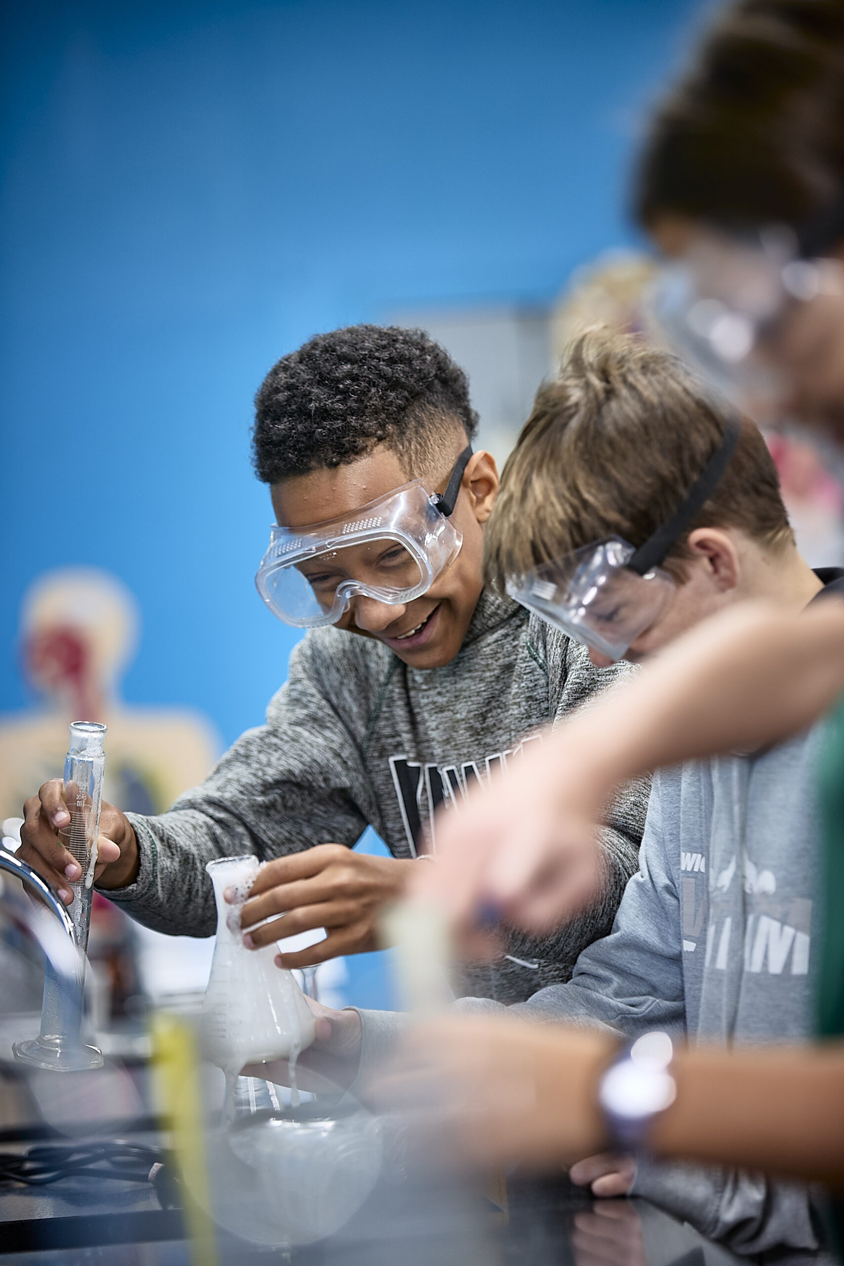 Keswick School _ 9-16-24_ 0495 Keswick middle school student in safety goggles during a science lab